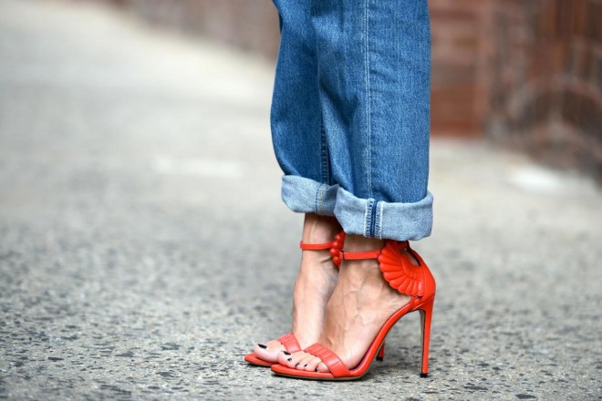 thestreetmuse_melaniegalea_streetstyle_fashion_photography_newyork_accessory_sandals_oscartiye_red_denim_pedicure_dsc_2056-20150612061502